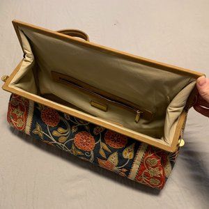 Tory Burch Multicolor Floral Embroidered Canvas and Leather Frame Top Ha…